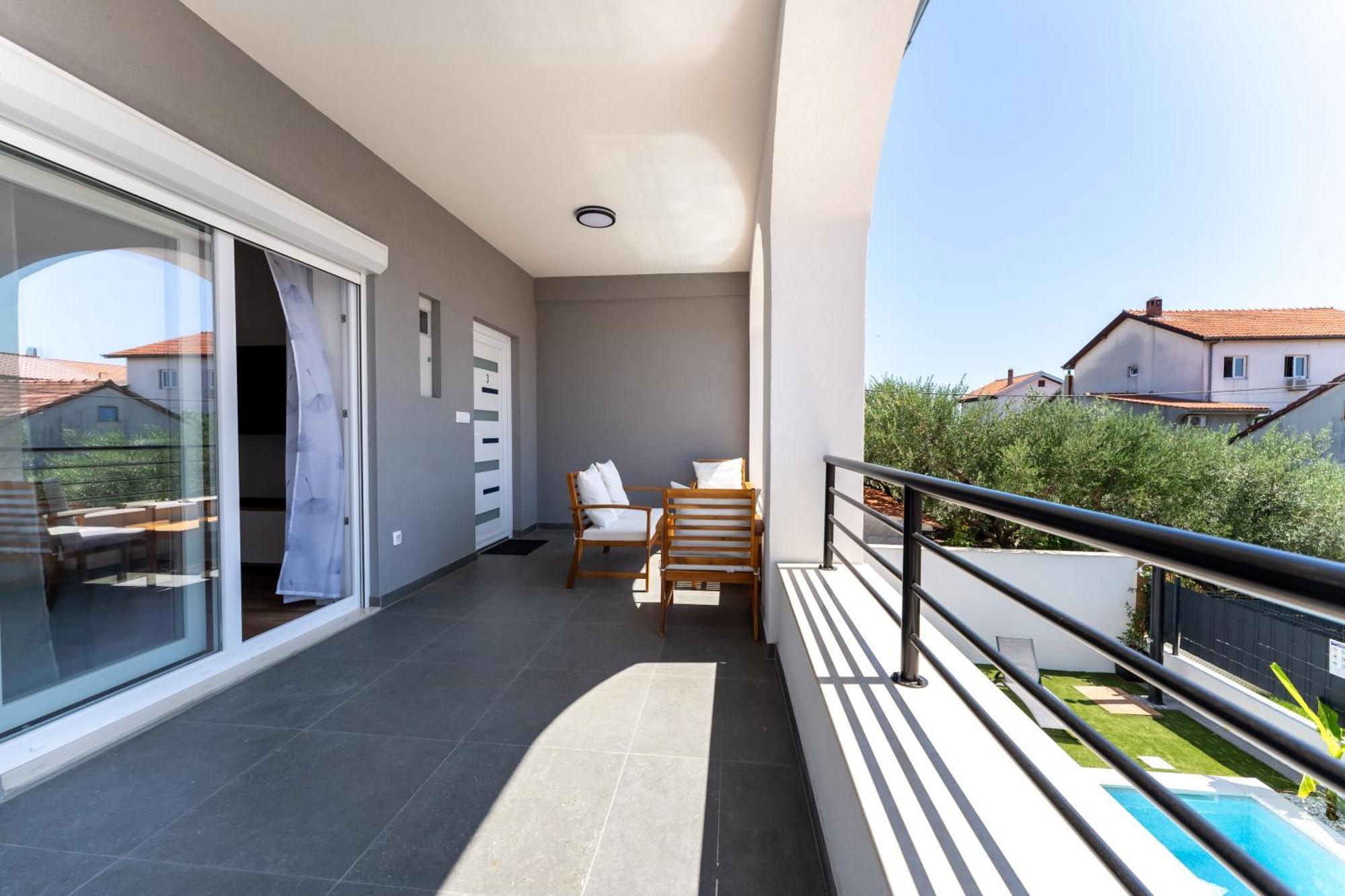 Bernie Apartments With A Pool Zadar Exterior foto
