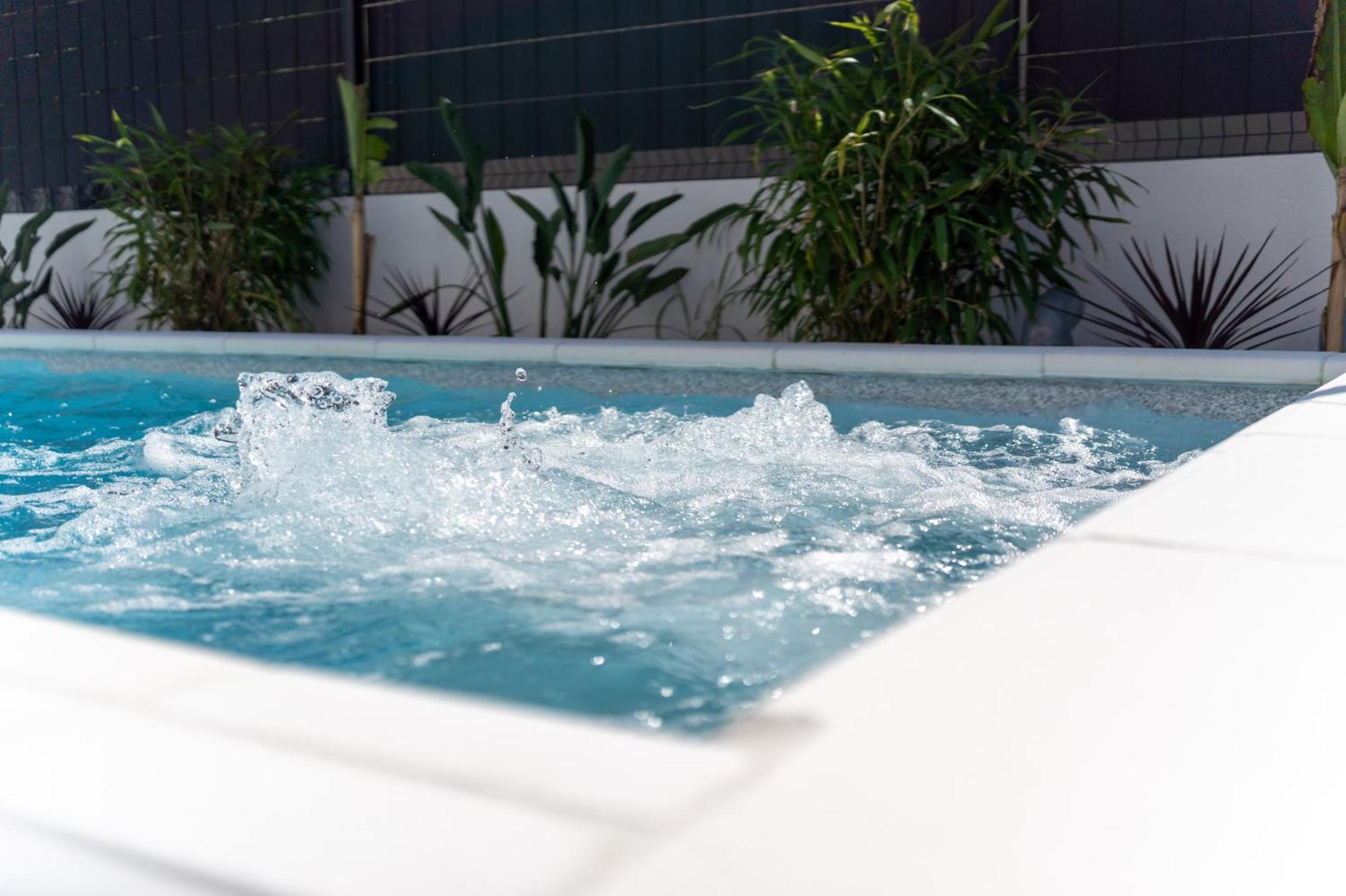 Bernie Apartments With A Pool Zadar Exterior foto