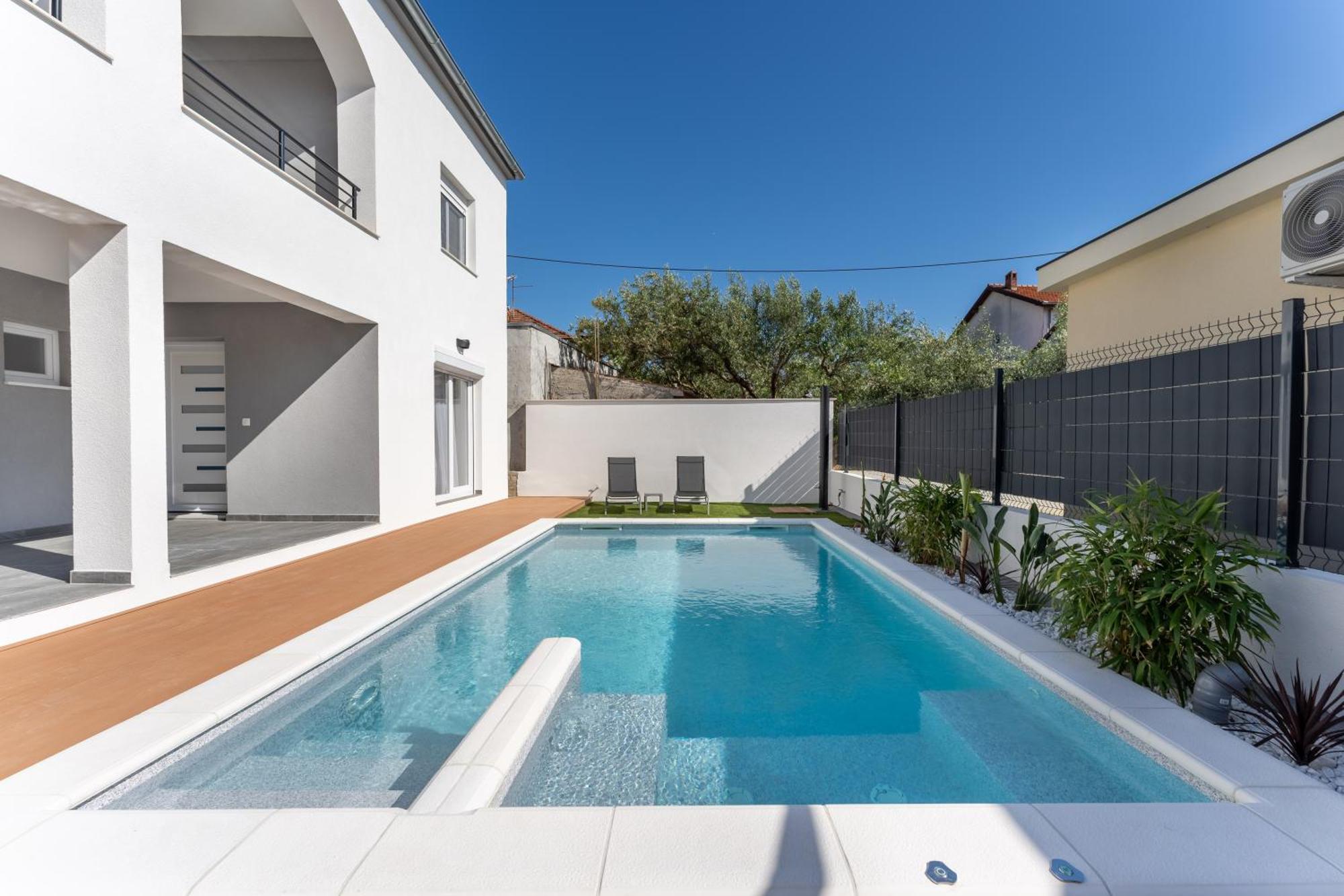 Bernie Apartments With A Pool Zadar Exterior foto